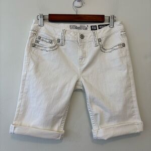 Miss Me Bermuda shorts white stretch size 27 silver embroidery rhinestones